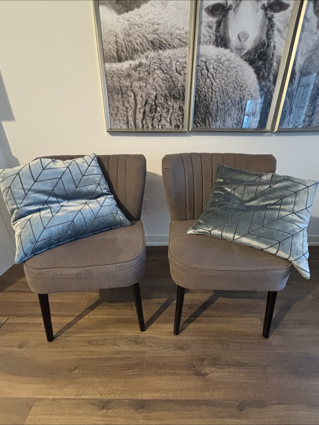 Pair of Grey Fabric Accent Chairs🧡
