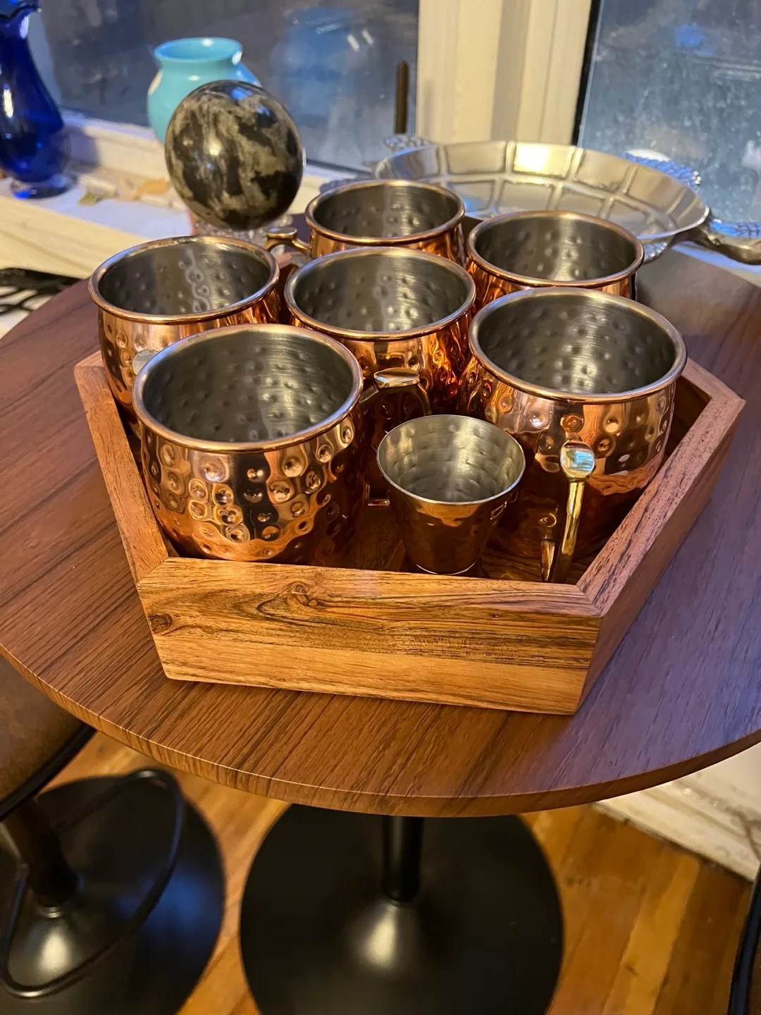 Copper Moscow Mule Mug Set with Wooden Tray image indicator(2)