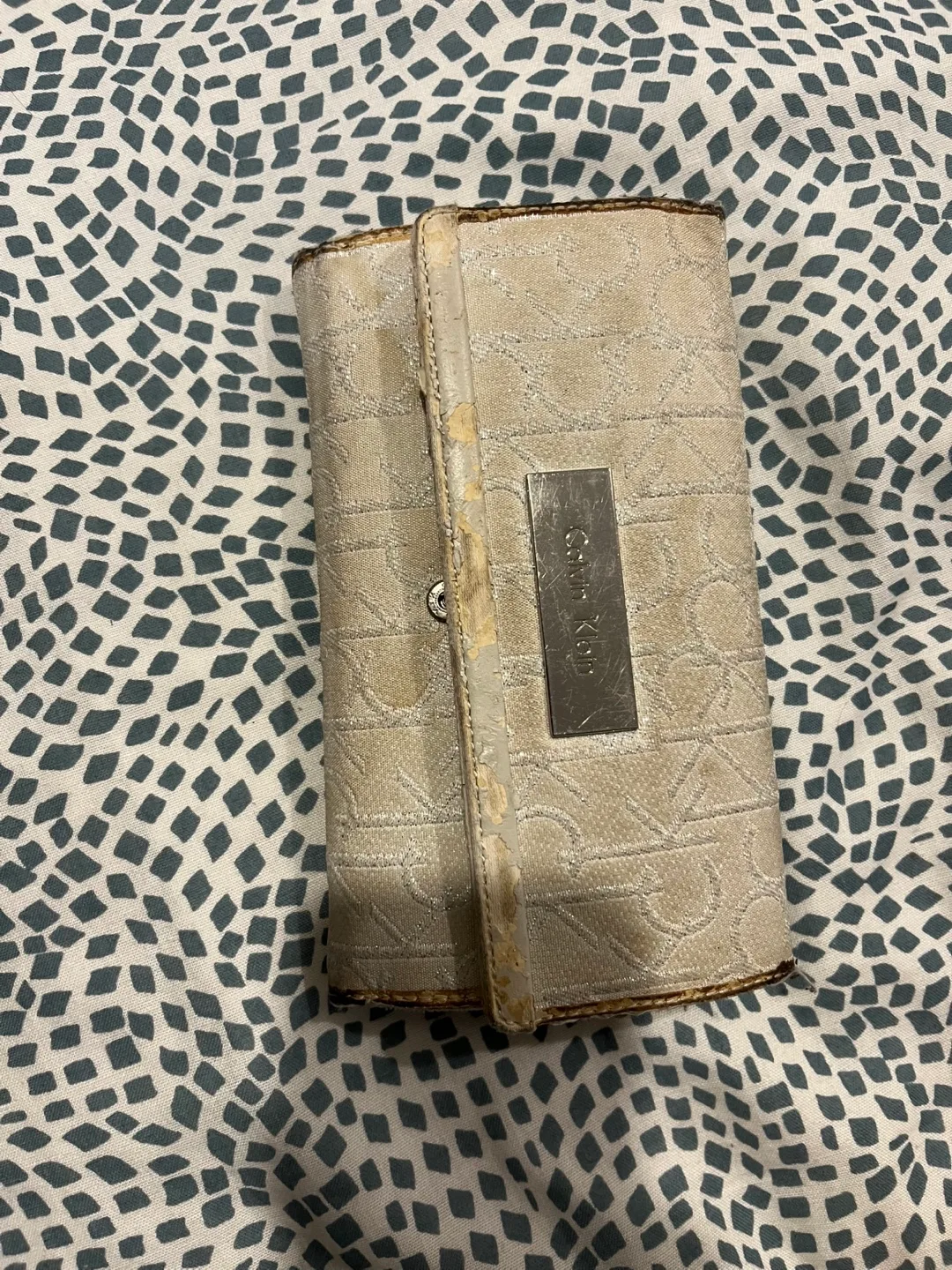 Clothing plus bags image indicator(9)