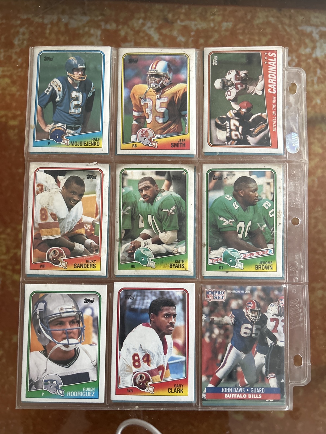 Collection of 18 Vintage Topps NFL Football Cards