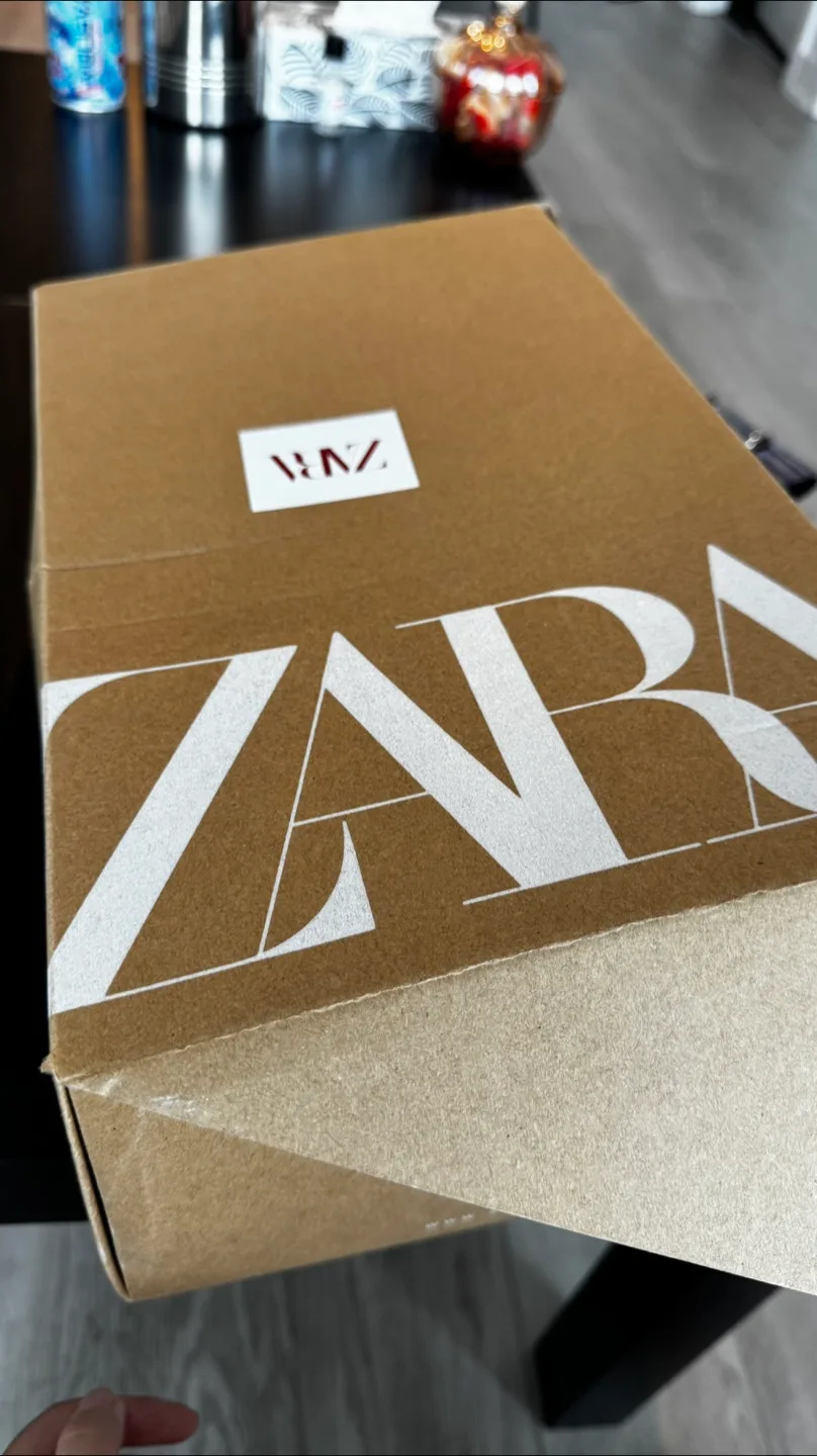 NEW Zara Men White Leather Sneakers - Size 44 image indicator(4)