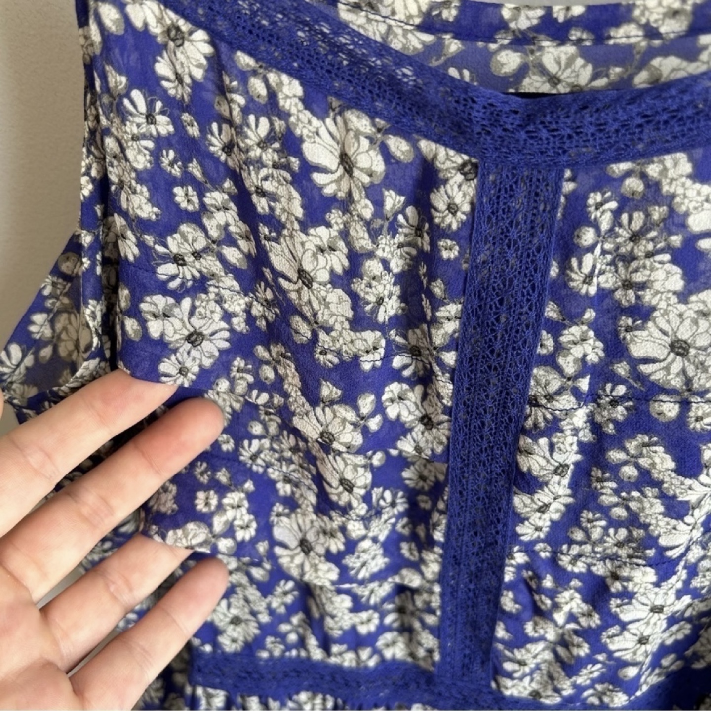 Madewell Floral Print Flowy Silk Camisole with Lace Trim Size M - photo 3