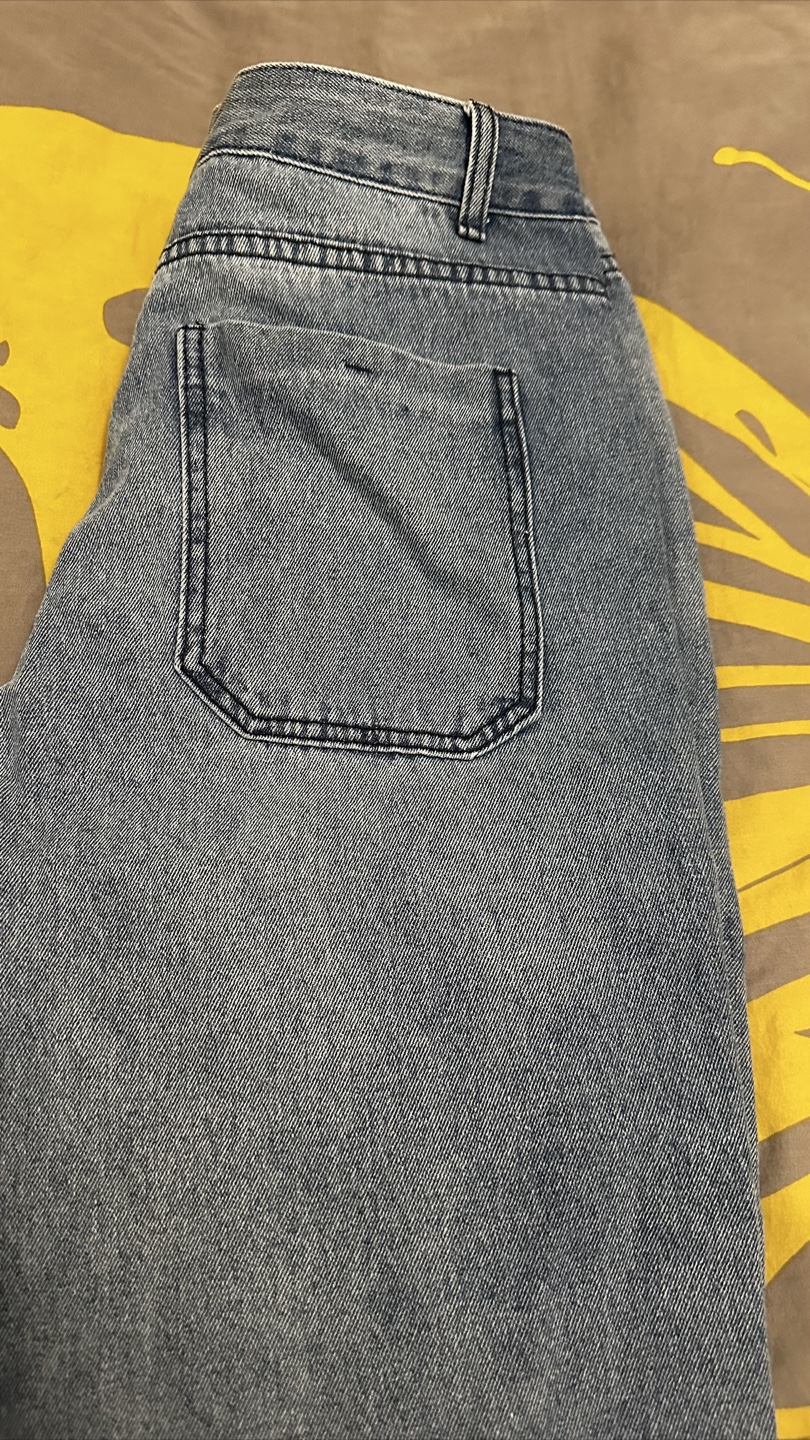 Light Wash Wide Leg Jeans Women’s - photo 2