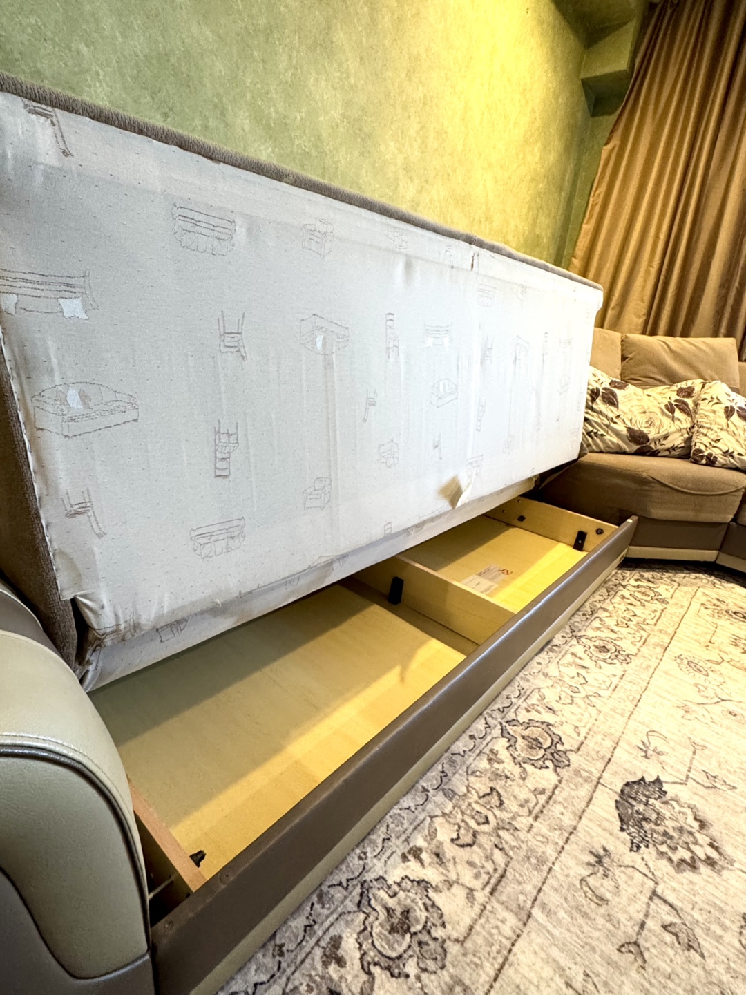 Modern L-Shaped Sectional Sofa - photo 4