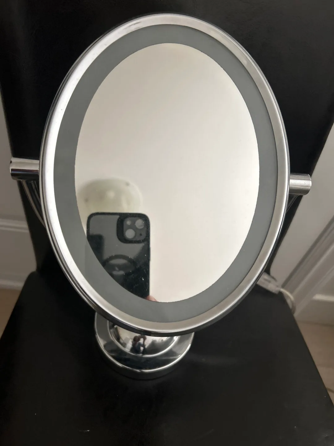 LED Lighted Vanity Mirror image indicator(2)