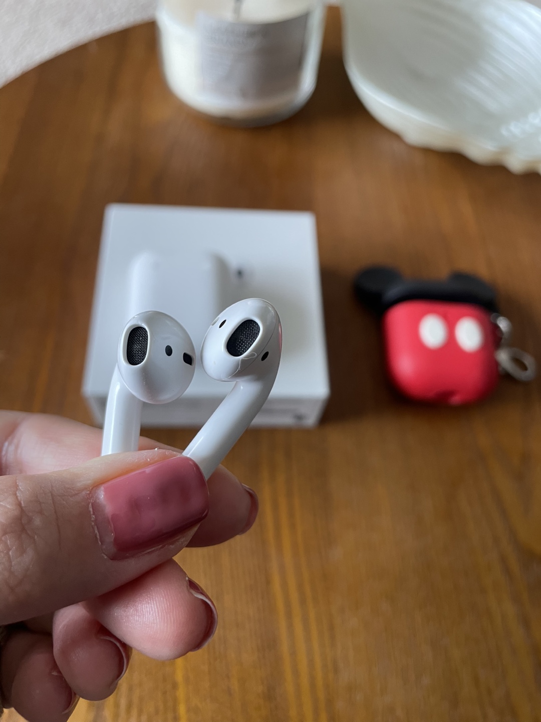 Apple AirPods Second Generation - photo 3