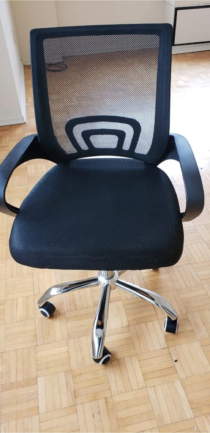 Black Mesh Office Chair thumbnail