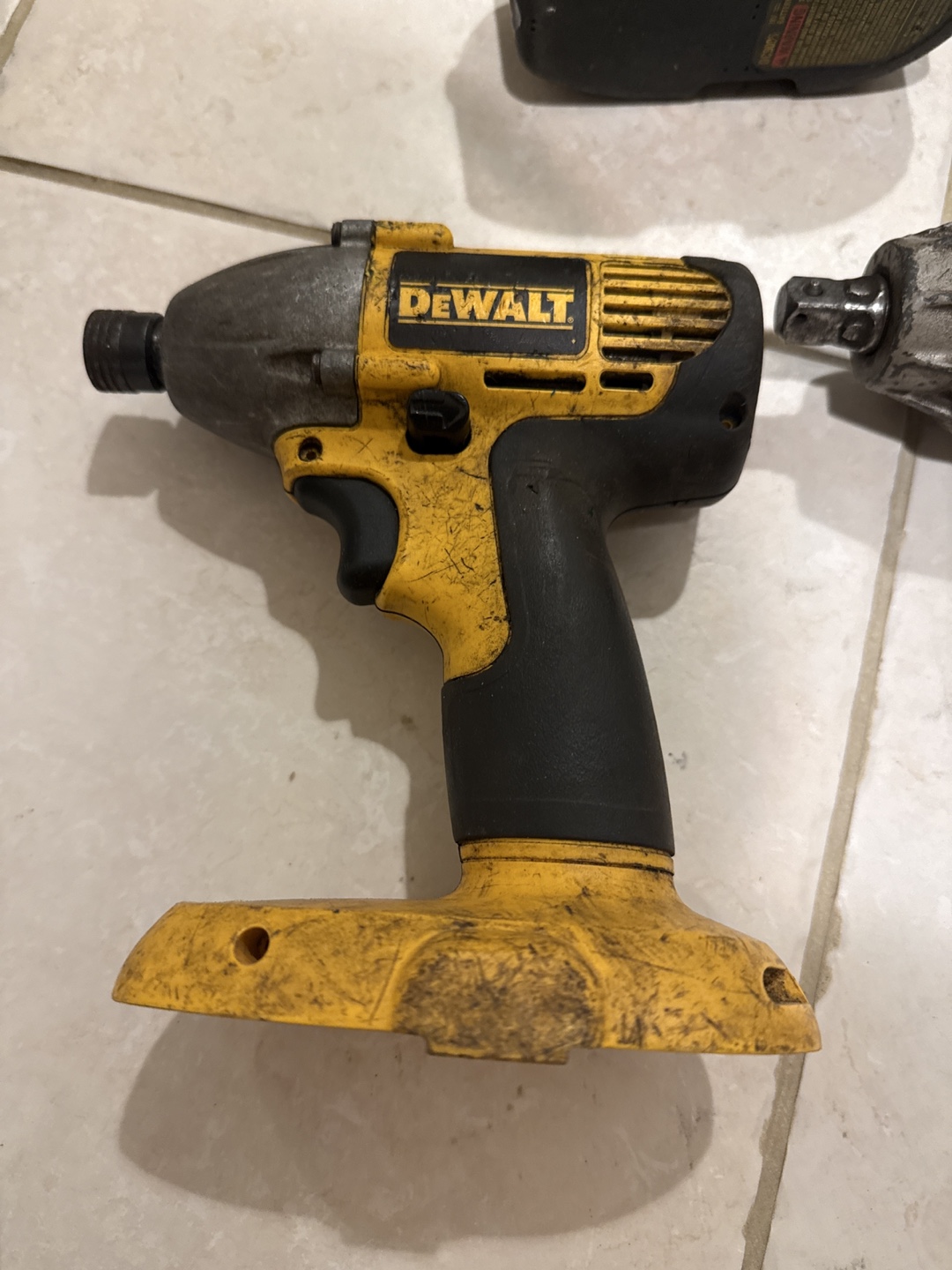 Dewalt 18V Impact Wrench and Driver Set - photo 2