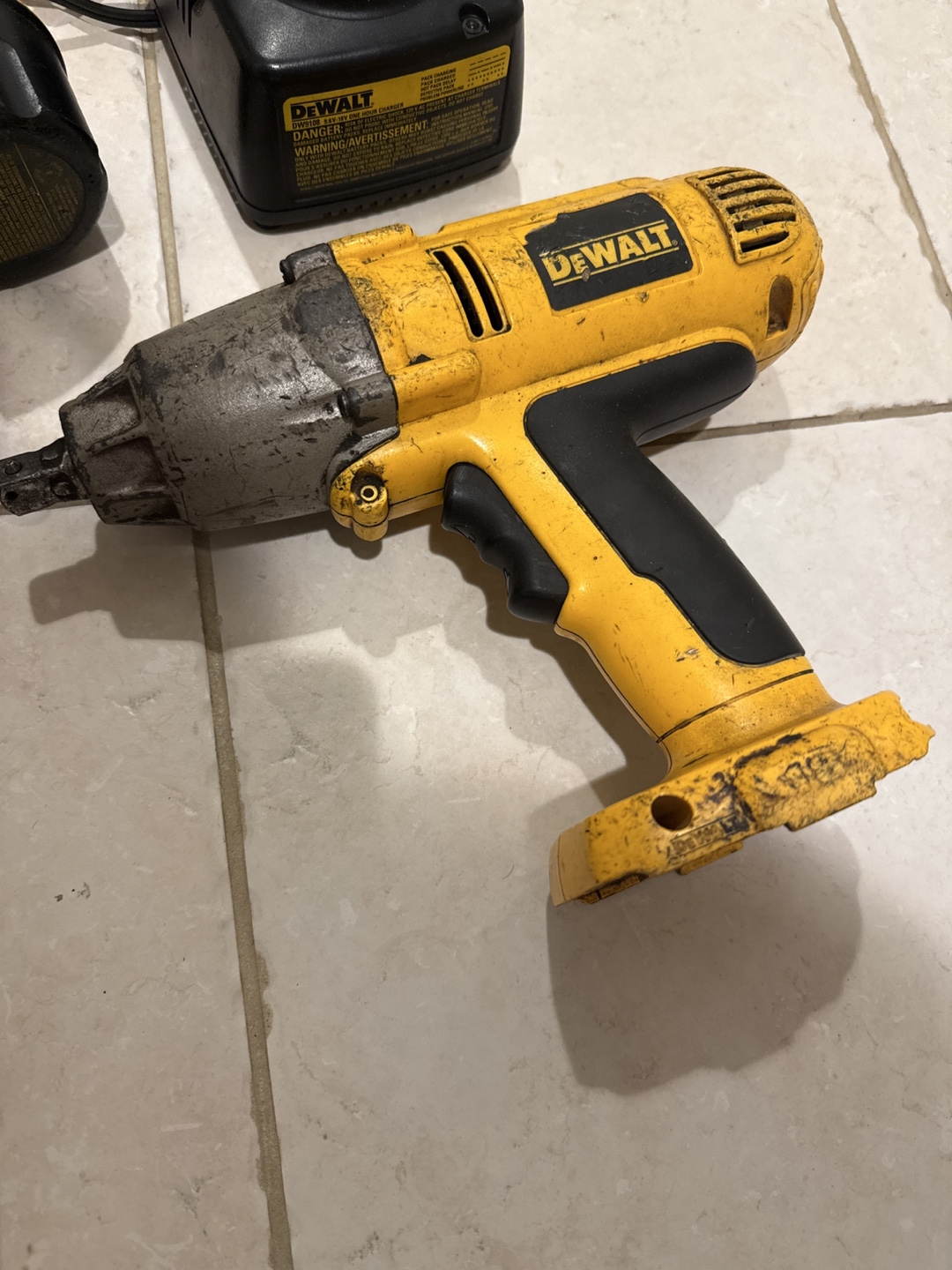 Dewalt 18V Impact Wrench and Driver Set - photo 3