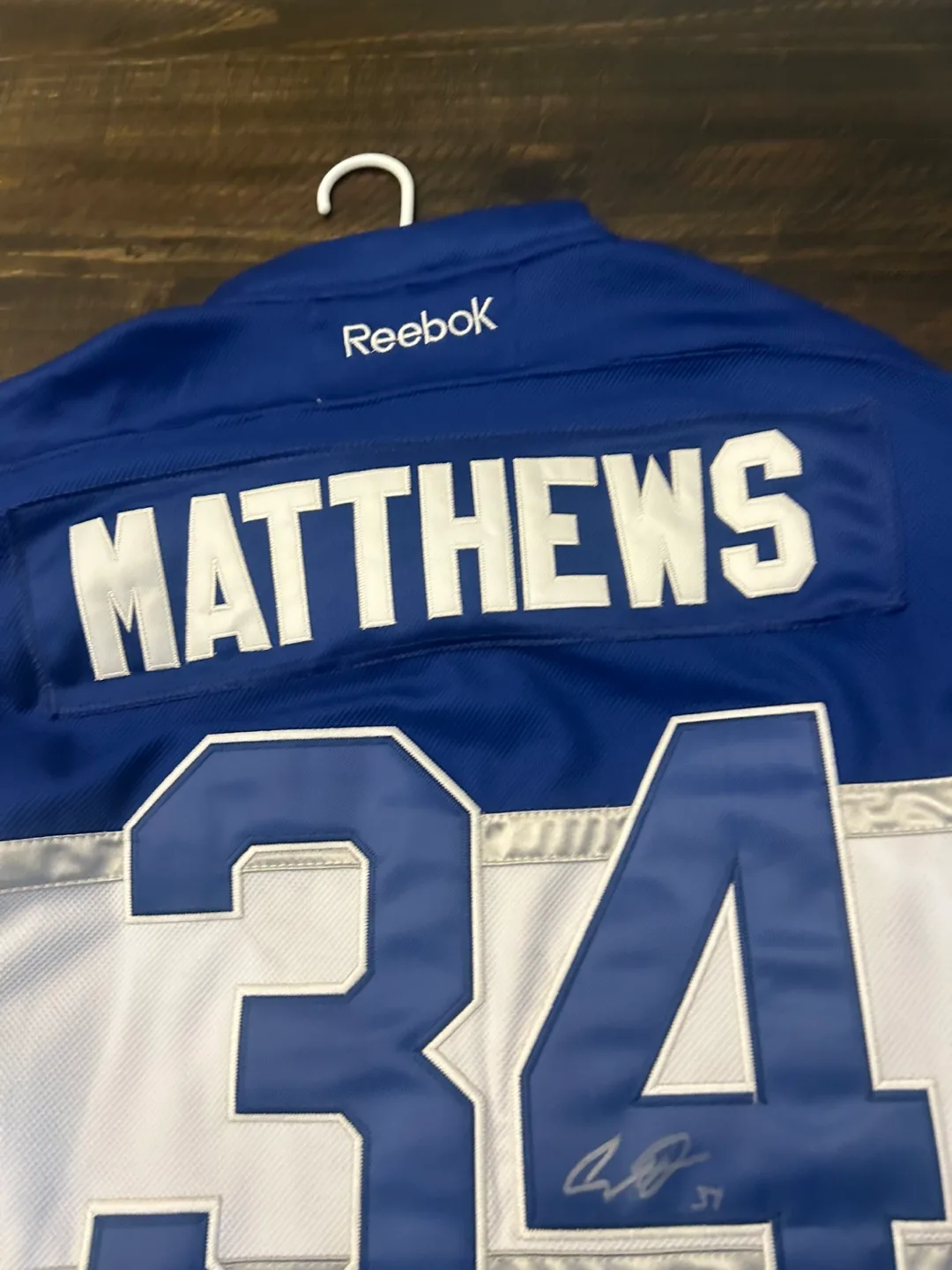 Auston Matthews signed Toronto maple Leafs Hockey Jersey image indicator(4)