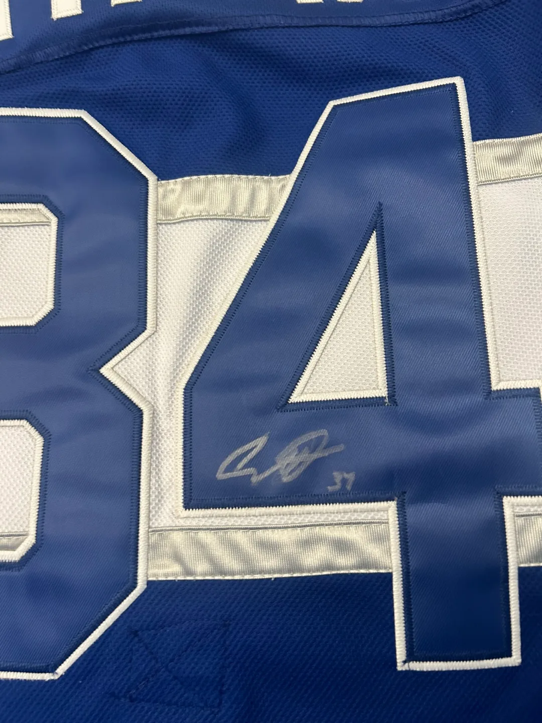 Auston Matthews signed Toronto maple Leafs Hockey Jersey image indicator(6)