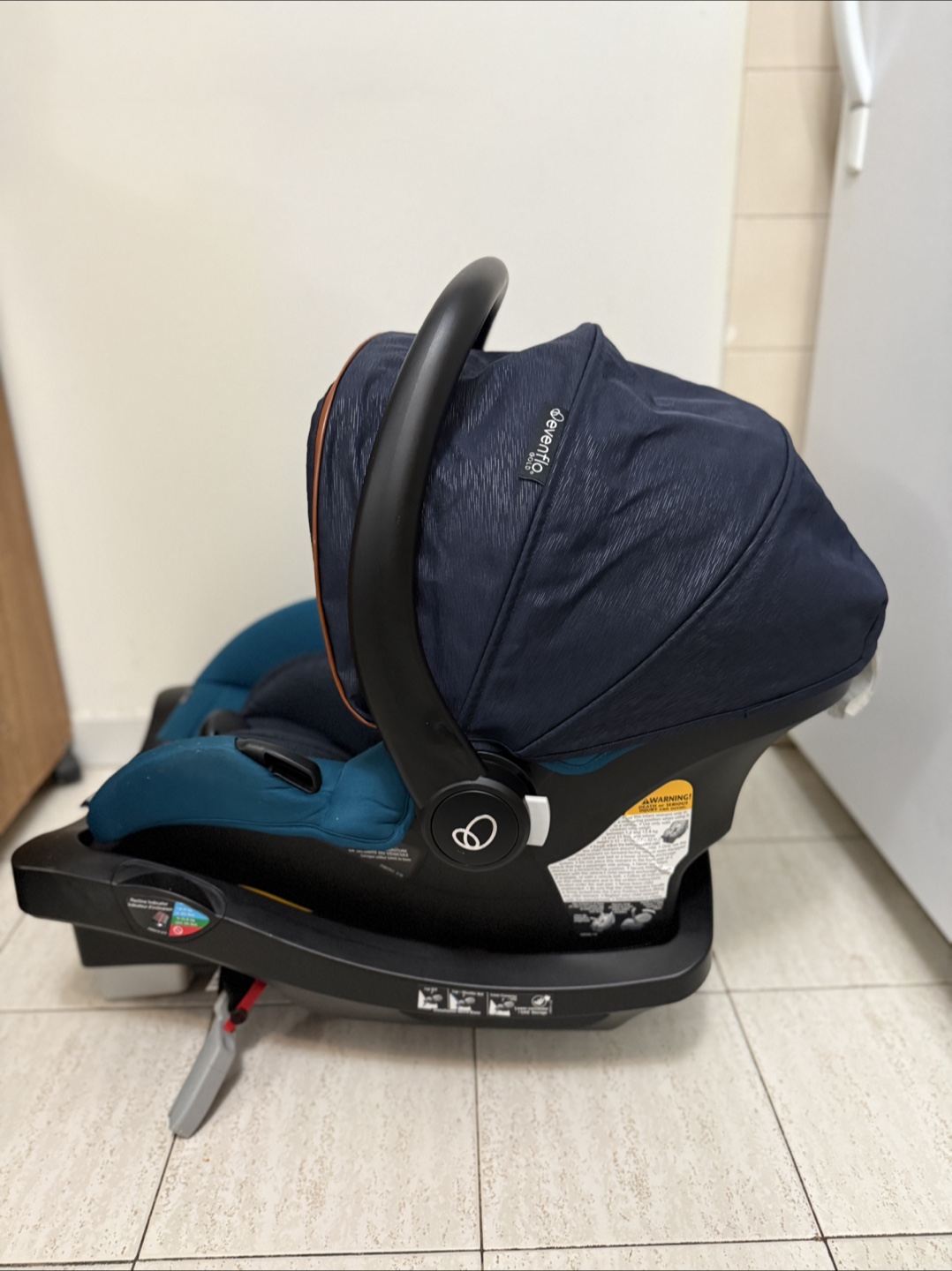 Evenflo gold sensor safe car seat - photo 3