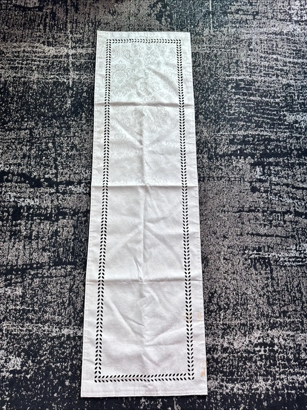 White Table Runner with Cutout Border image indicator(2)