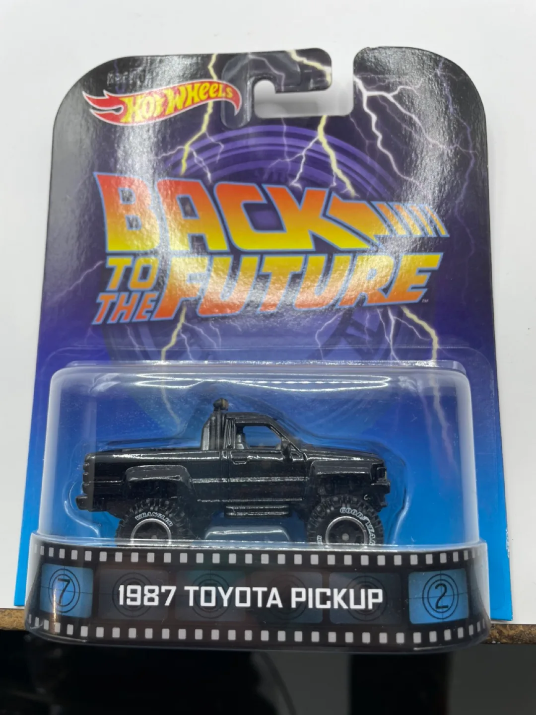 Hot Wheels Back to the Future 1987 Toyota Pickup image indicator(5)