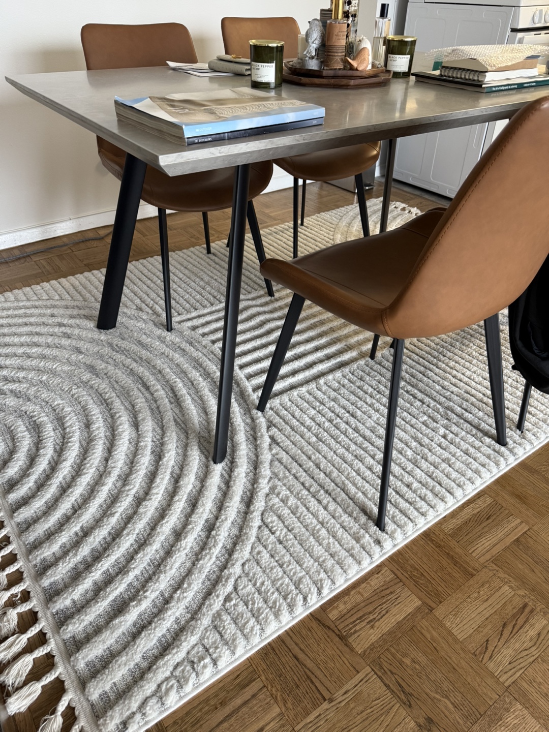 Cream-Colored Abstract Area Rug with Tassels - photo 3