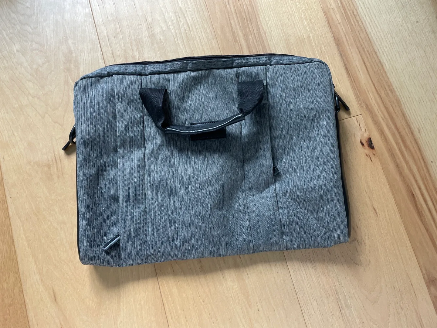 Grey Laptop Computer Bag/Case thumbnail