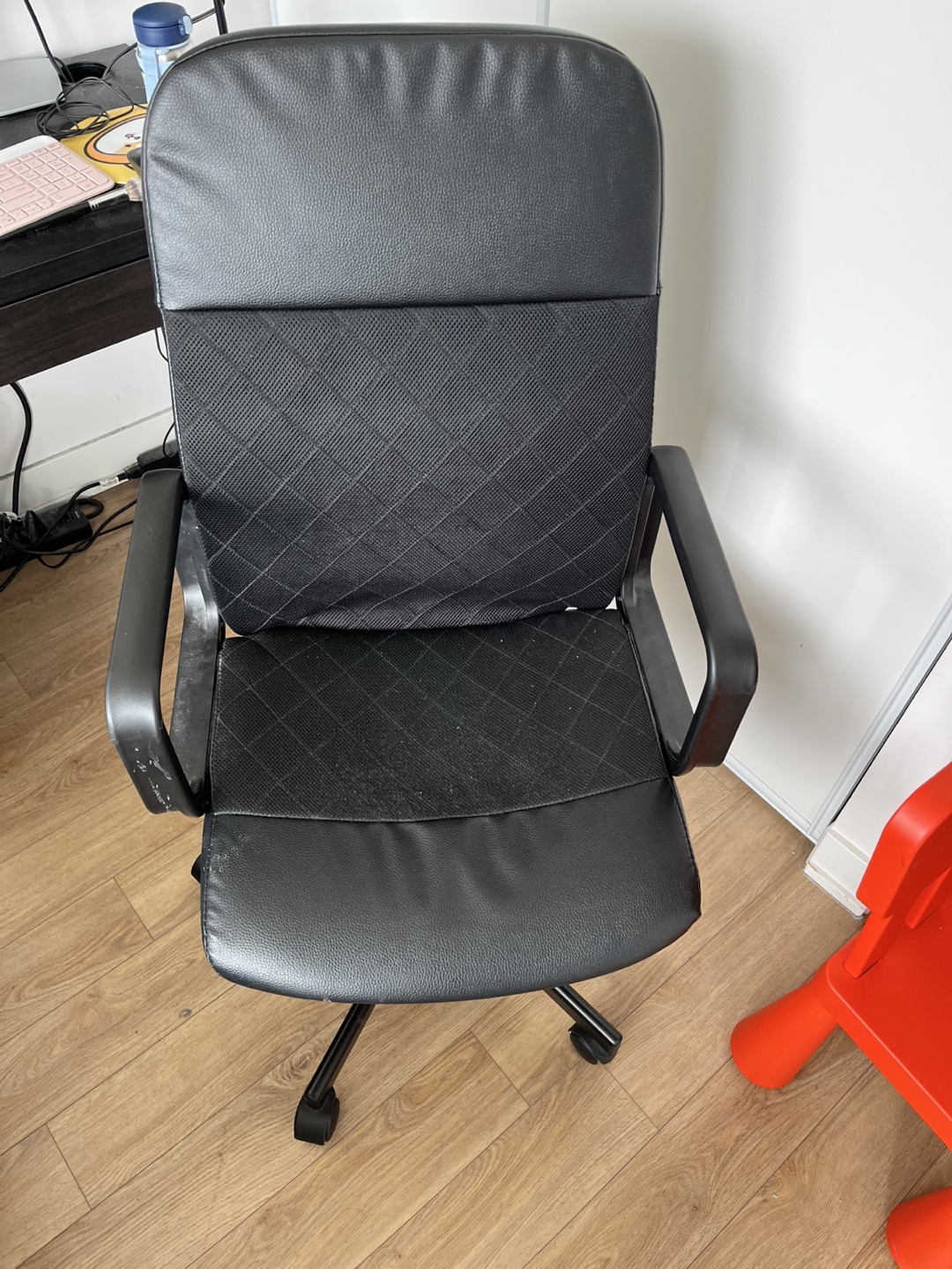 IKEA RENBERGET Swivel Chair - Black