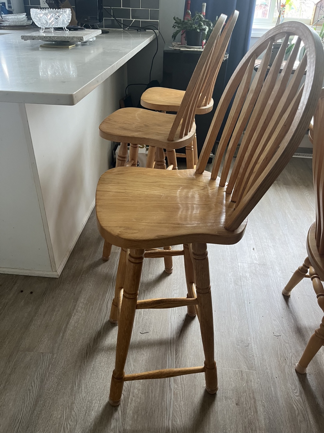 Set of 3 swivel Wooden Bar Stools