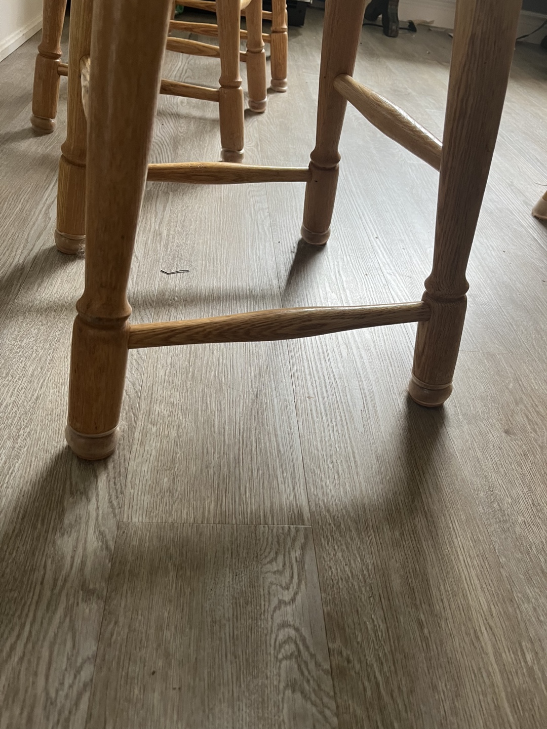 Set of 3 swivel Wooden Bar Stools - photo 3