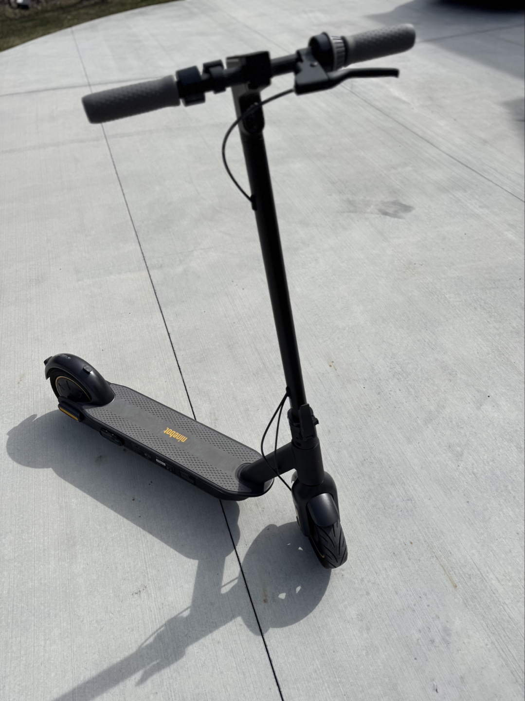 Ninebot Kickscooter Max G30 Electric Scooter - photo 2