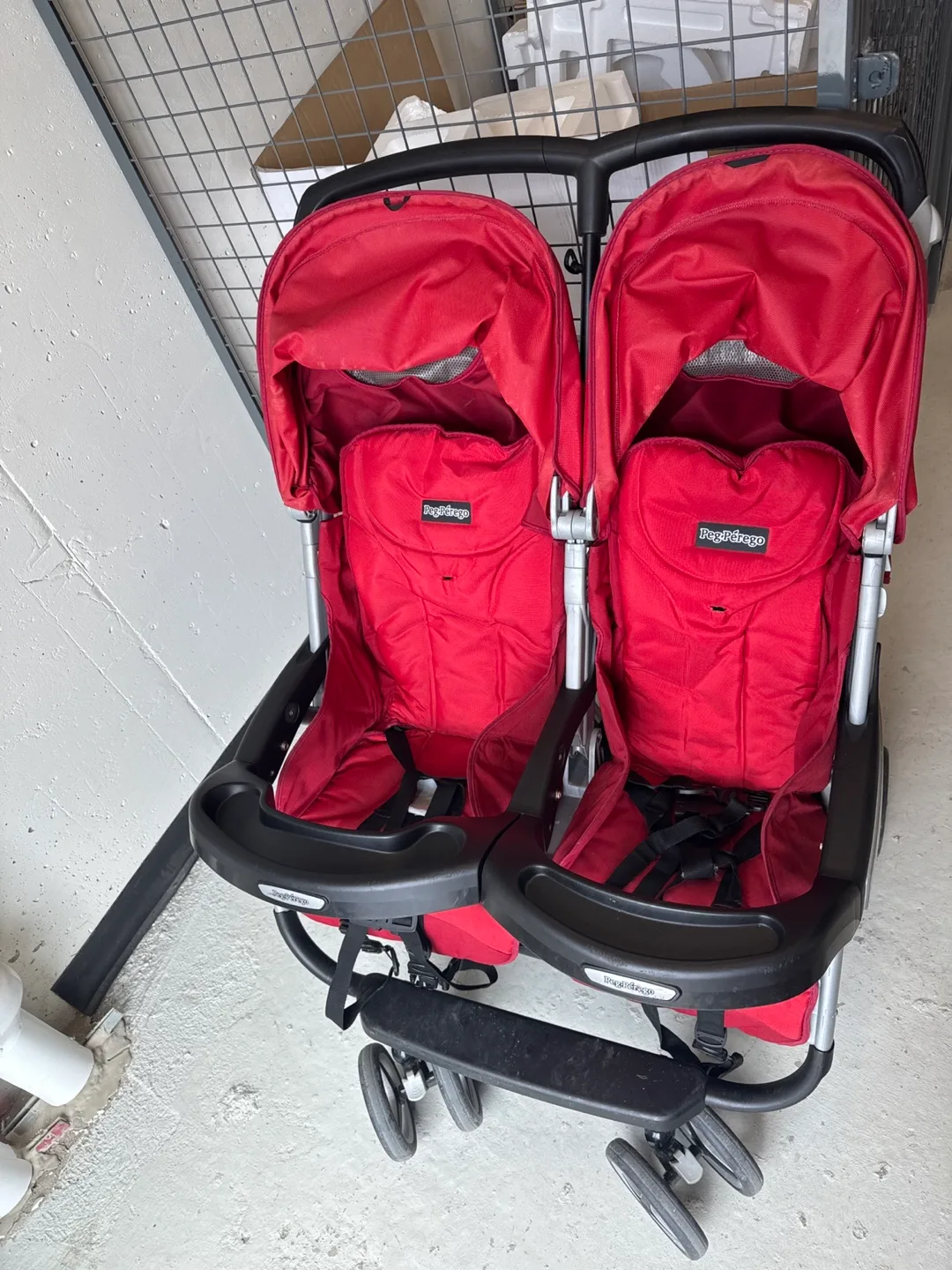 Peg Perego Aria Twin Double Stroller - Geranium Red image indicator(2)