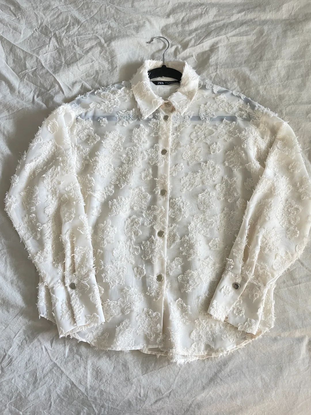 Zara White Embroidered Button-Up Shirt - Size XS thumbnail