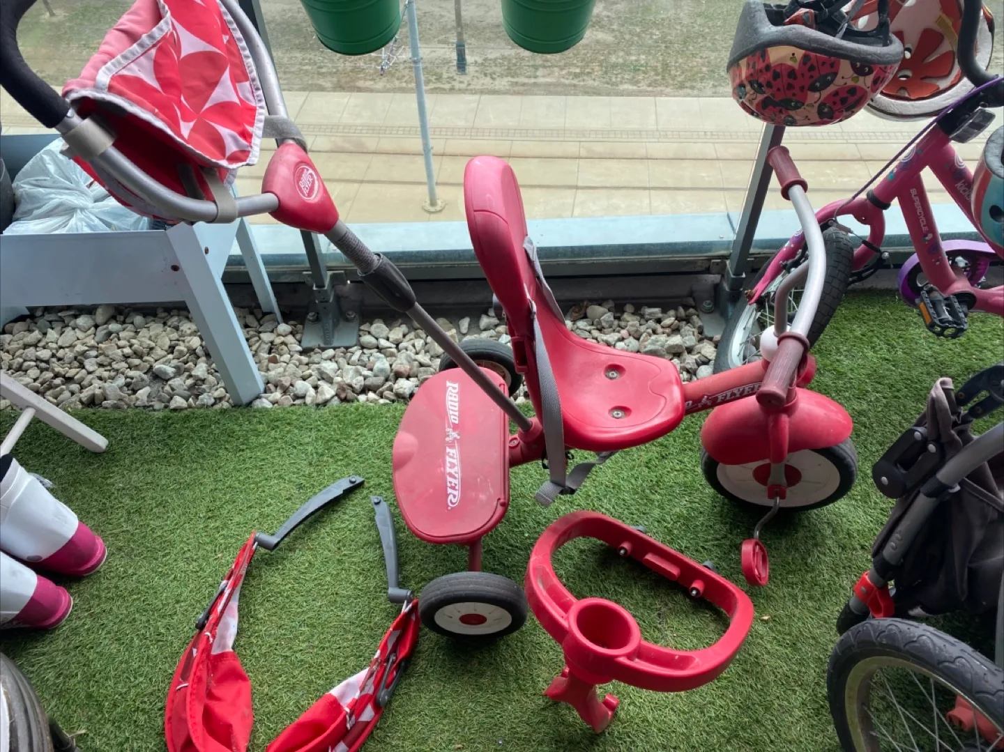 Radio Flyer Tricycle image indicator(2)