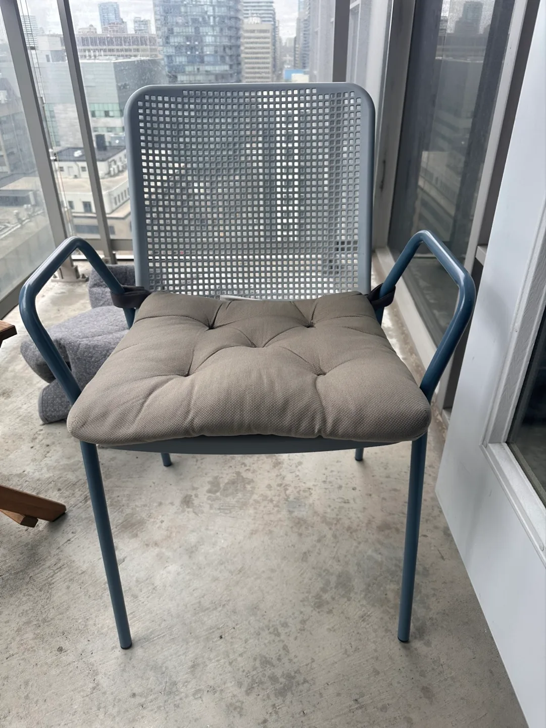 Outdoor Patio Chair with Cushion thumbnail