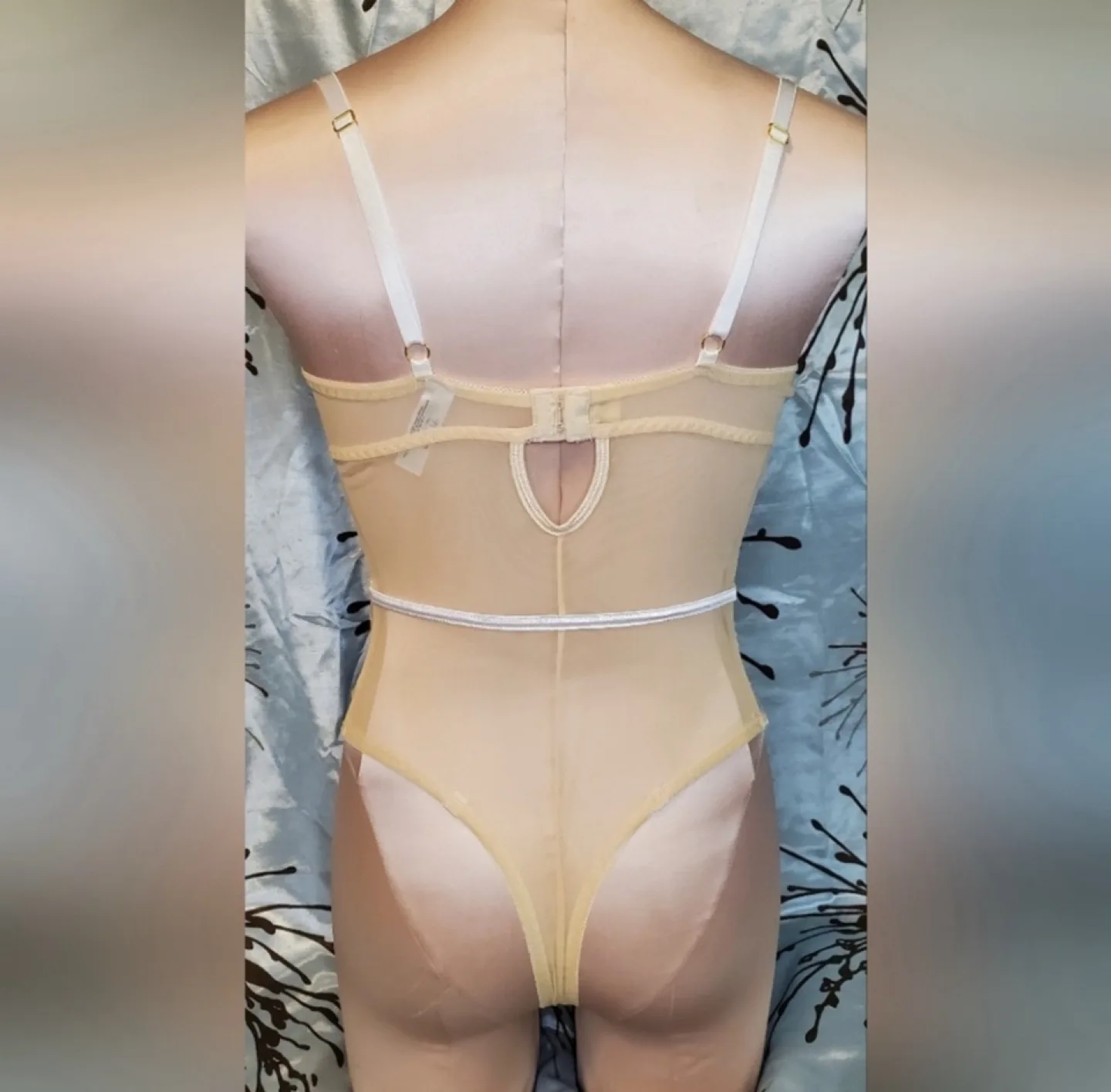 Dreamgirl Lace Thong Bodysuit Size Medium image indicator(2)