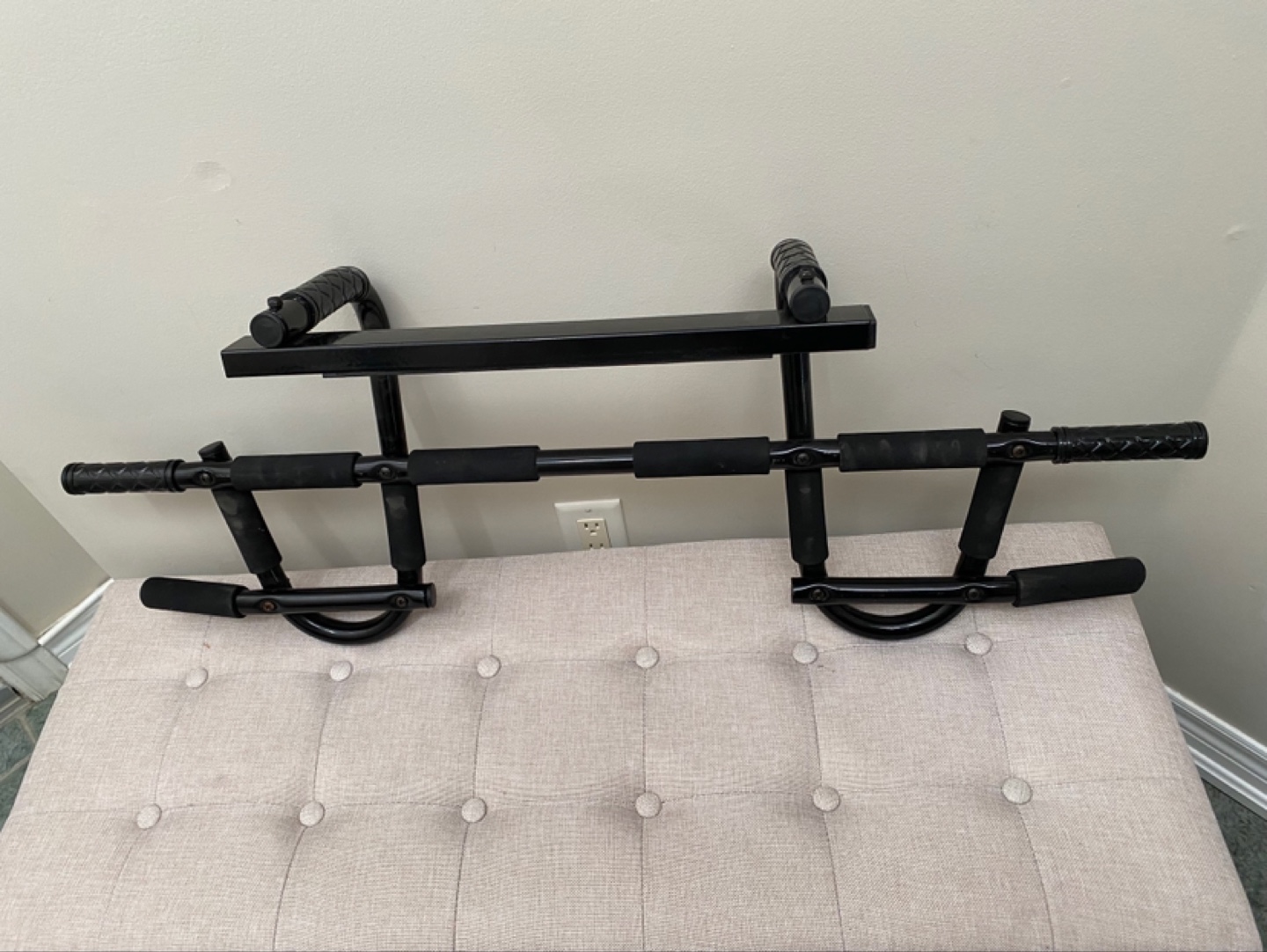 Doorway Pull-Up Bar