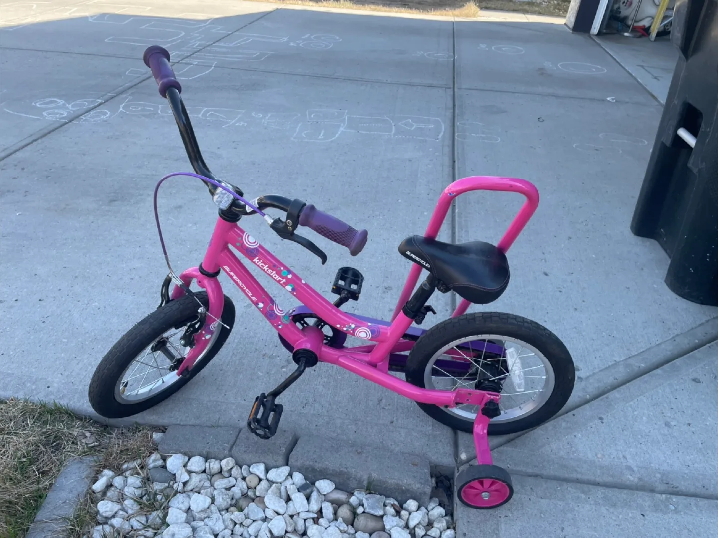 Supercycle Kickstart 14-inch Kids' Bike with Training Wheels image indicator(3)