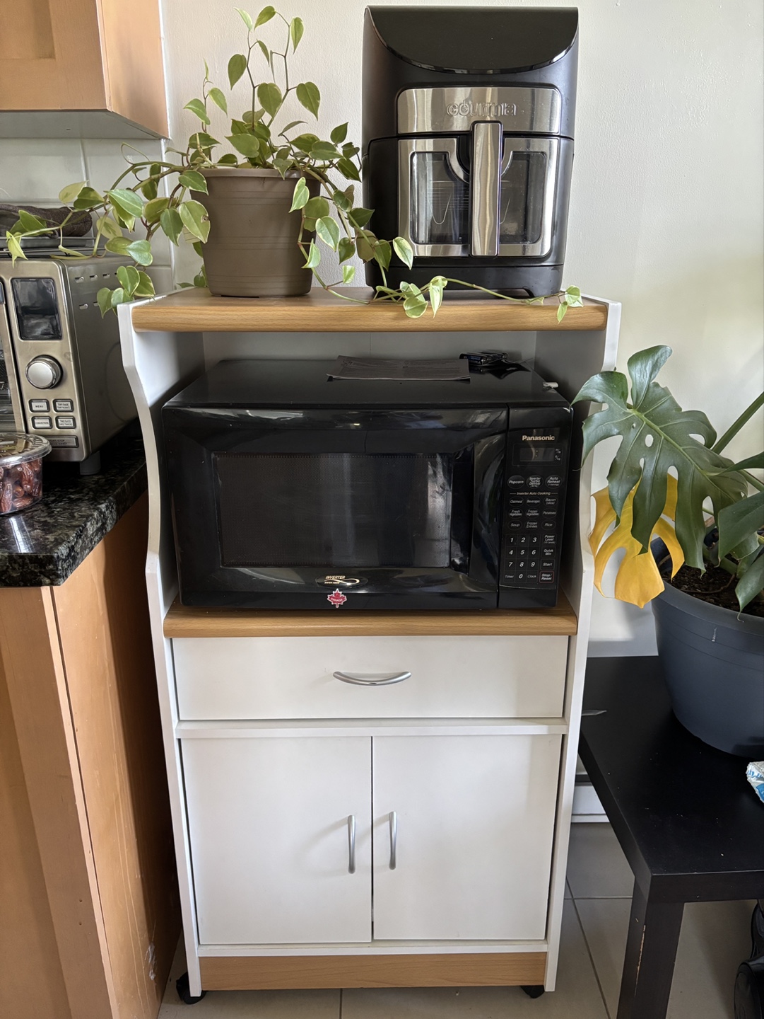 White kitchen cabinet