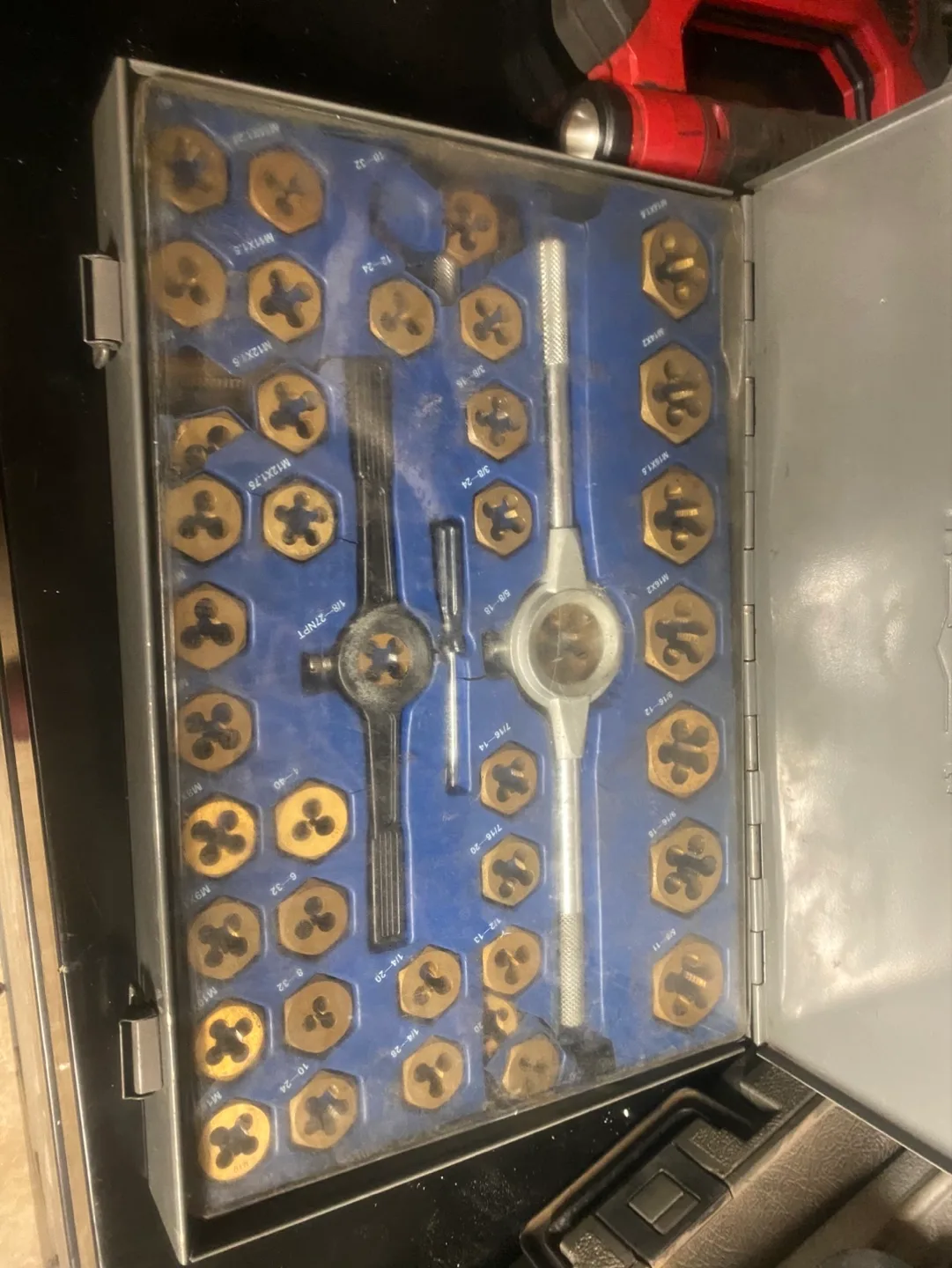 Mastercraft Maximum Tap and Die Set thumbnail