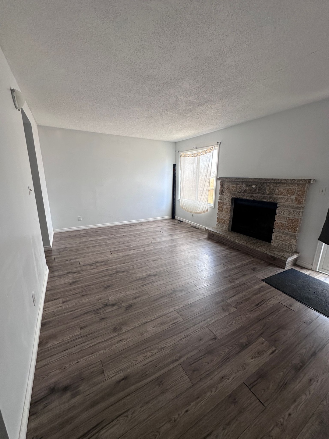 Living room for rent - photo 5