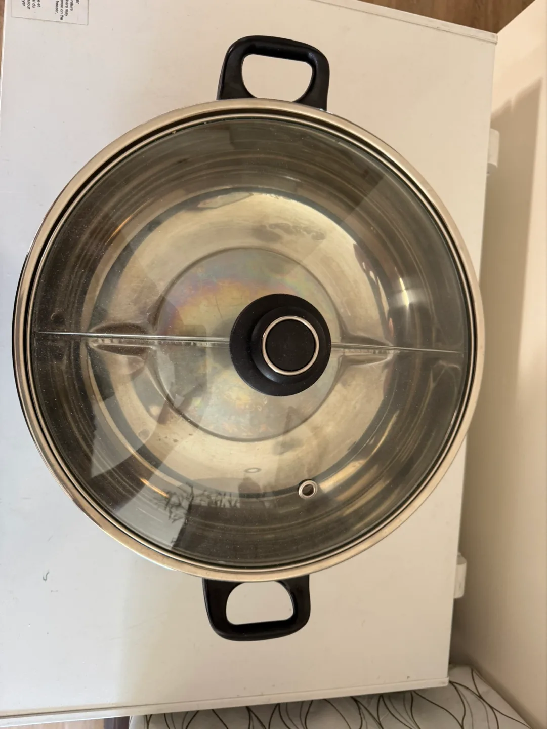 Electric Hot Pot with Divided Cooking Surface thumbnail