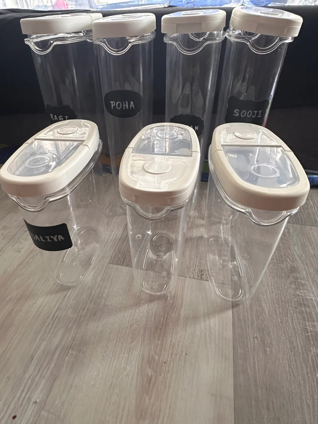 Set of 7 Clear Plastic Food Storage Containers with Lids thumbnail