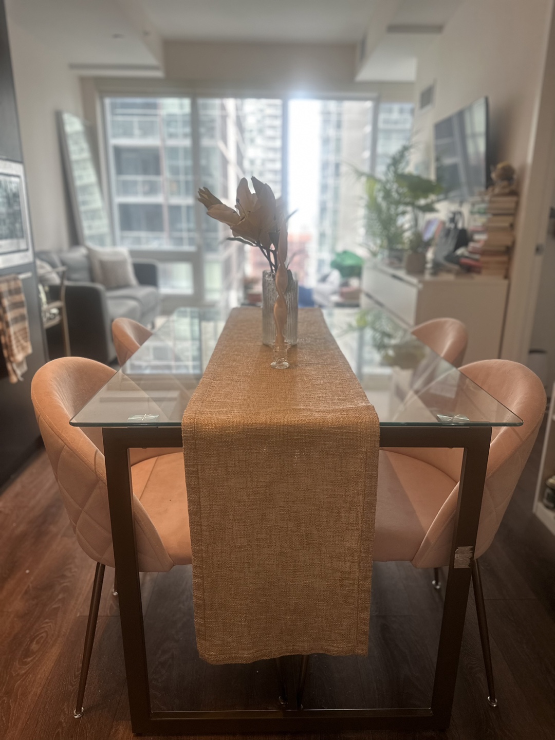 Glass-top dining table with four blush pink velvet chairs - photo 4