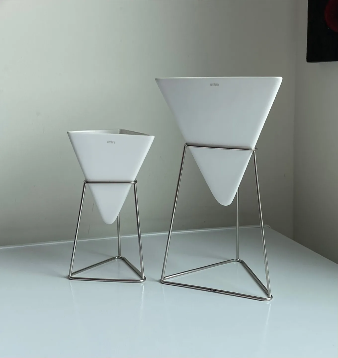 Umbra Triangular Planters - Set of Two image indicator(2)