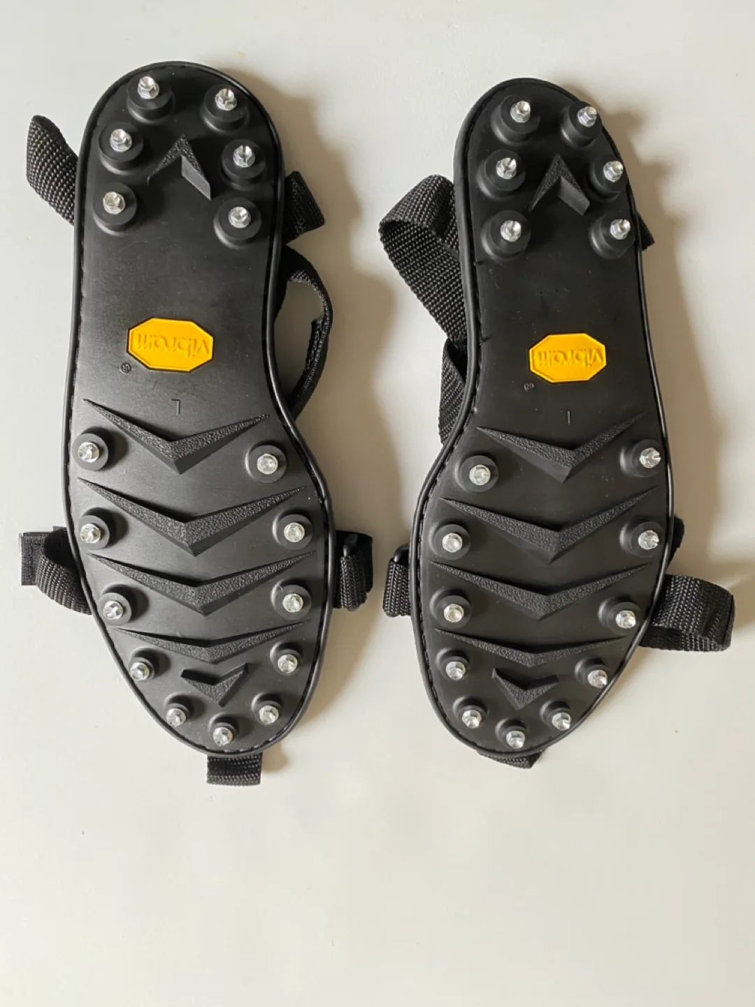 STABILicers cleats for Ice image indicator(2)