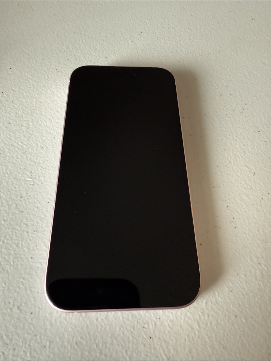 iPhone 15 - photo 2