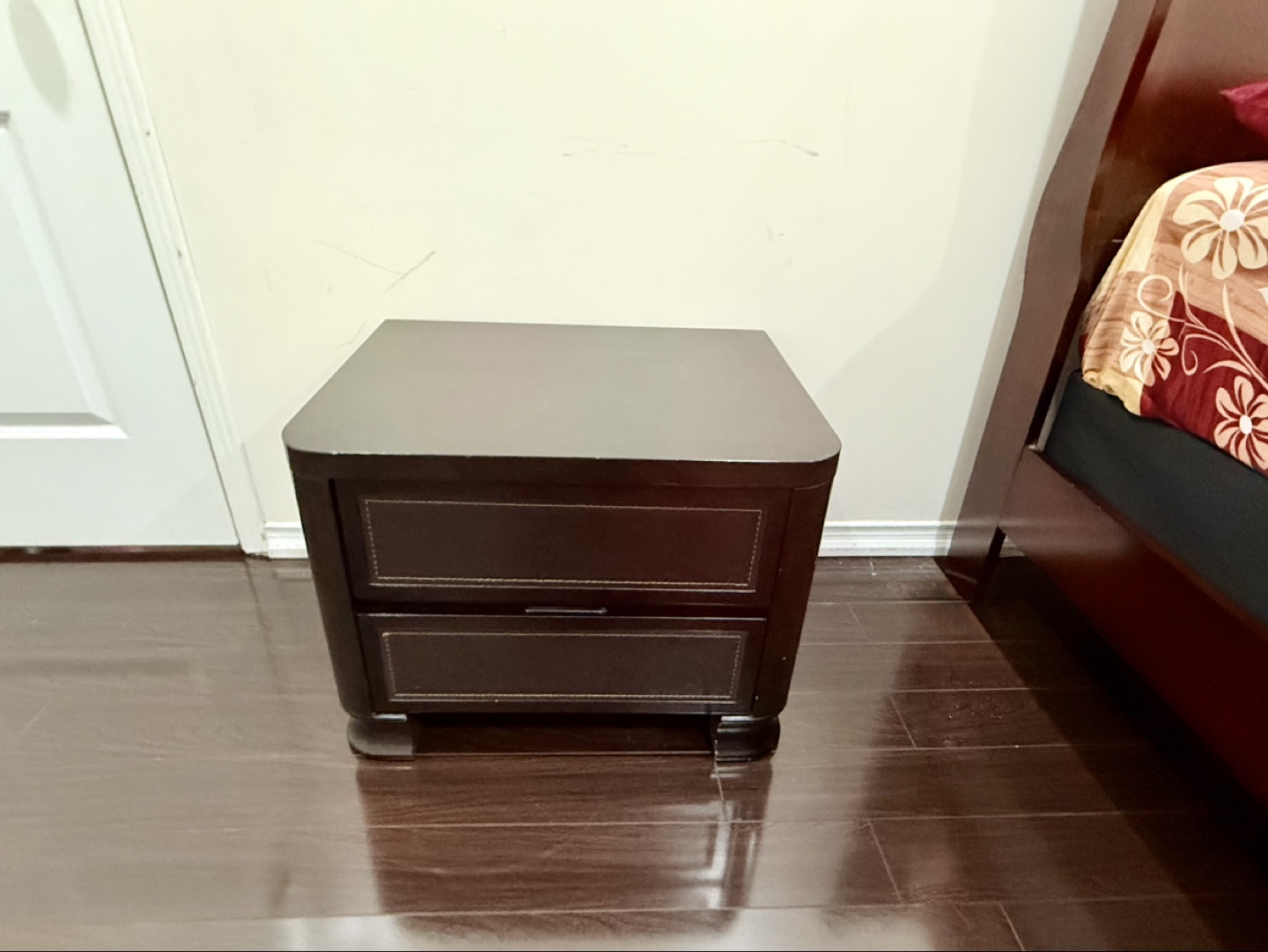 Pair of Dark Brown Wooden Bedside Tables / night stands - photo 3