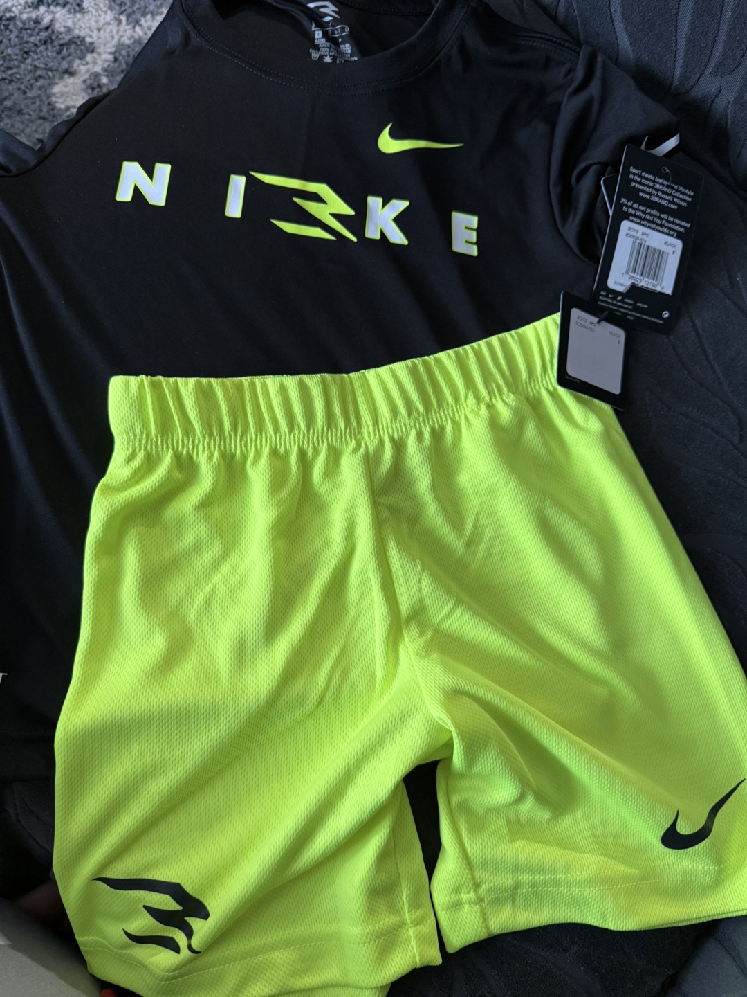 Nike Boys' 2-Piece Outfit - Size 4-5 Years