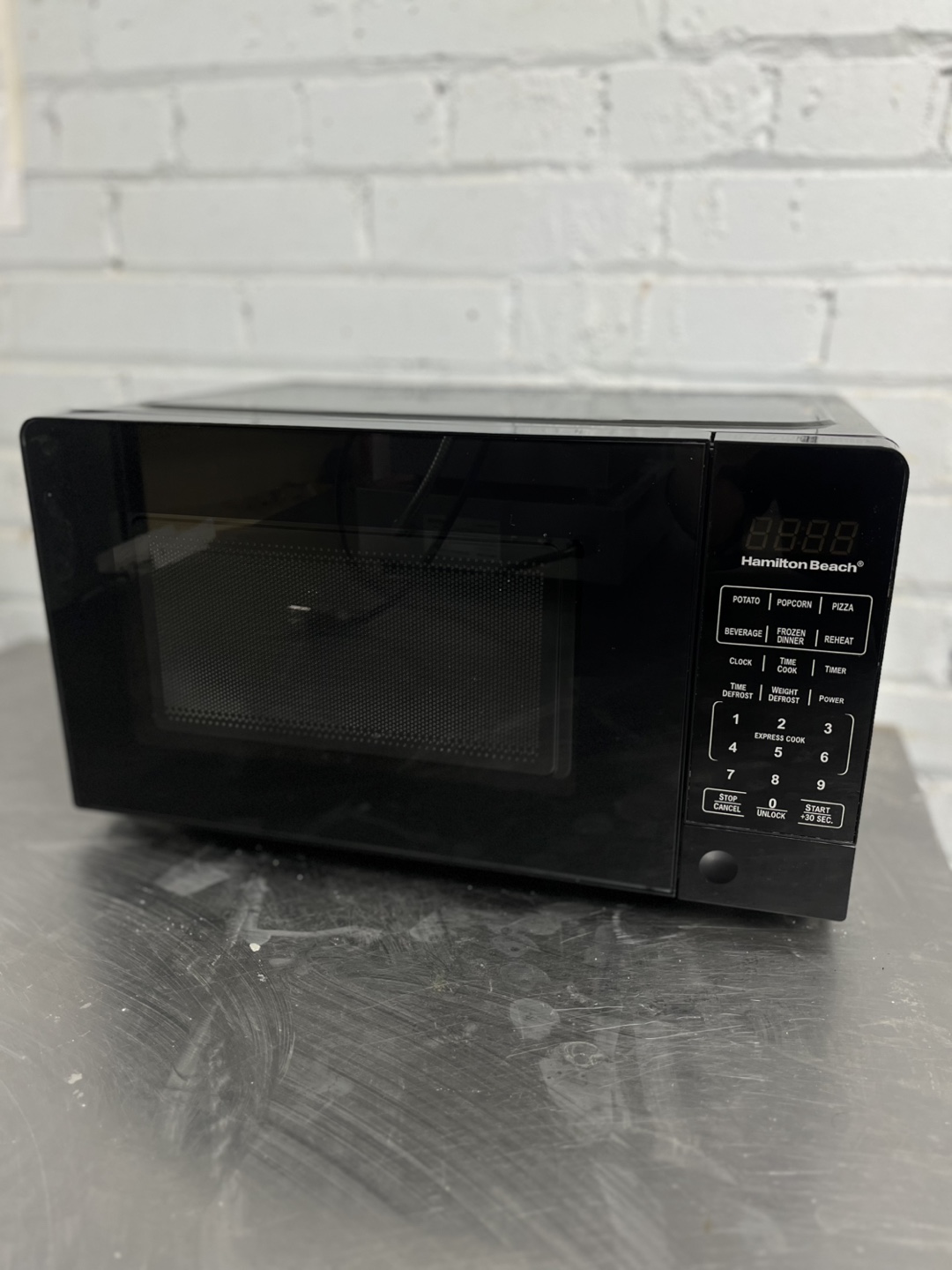 Microwave Hamilton Beach Compact size