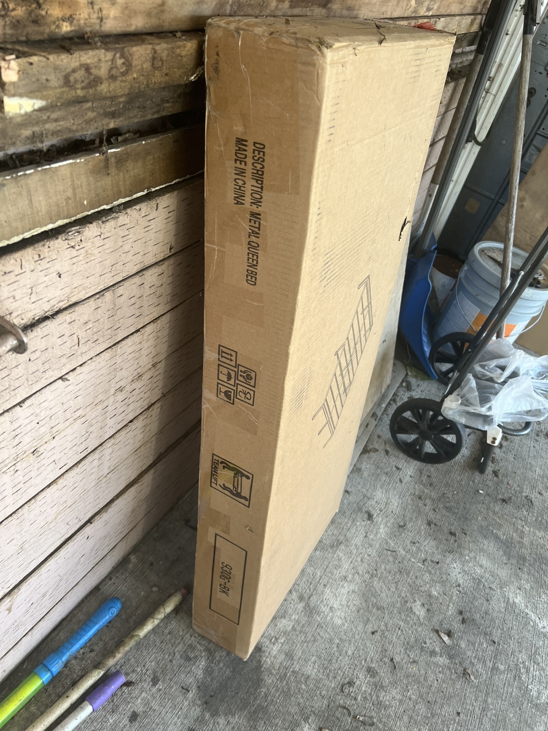 New Queen Metal Bed Frame - photo 3