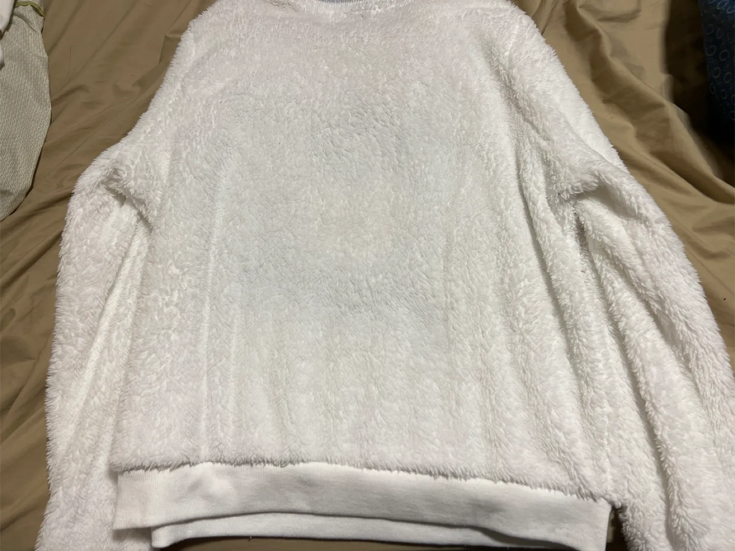 Women's Fuzzy Peach Sweatshirt image indicator(3)