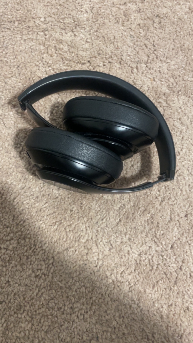 Beats Solo3 Wireless Headphones - Black - photo 2