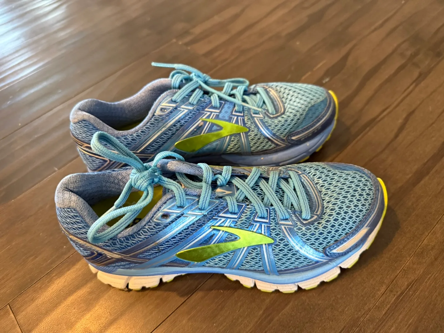 Brooks Women's Running Shoes - Size 6.5 thumbnail