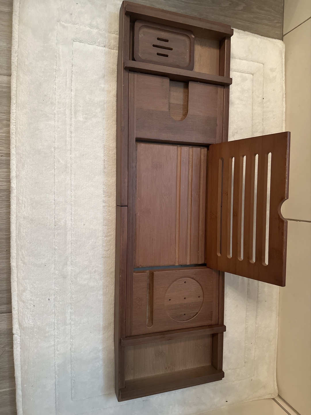 Bamboo bathtub caddy