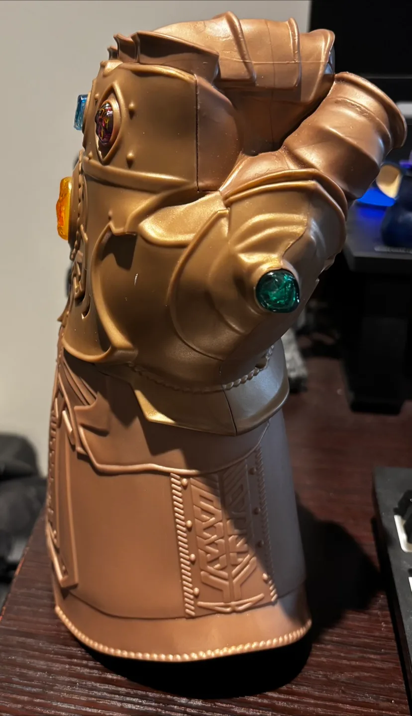 Marvel Avengers Thanos INFINITY GAUNTLET Hasbro 2017 image indicator(3)