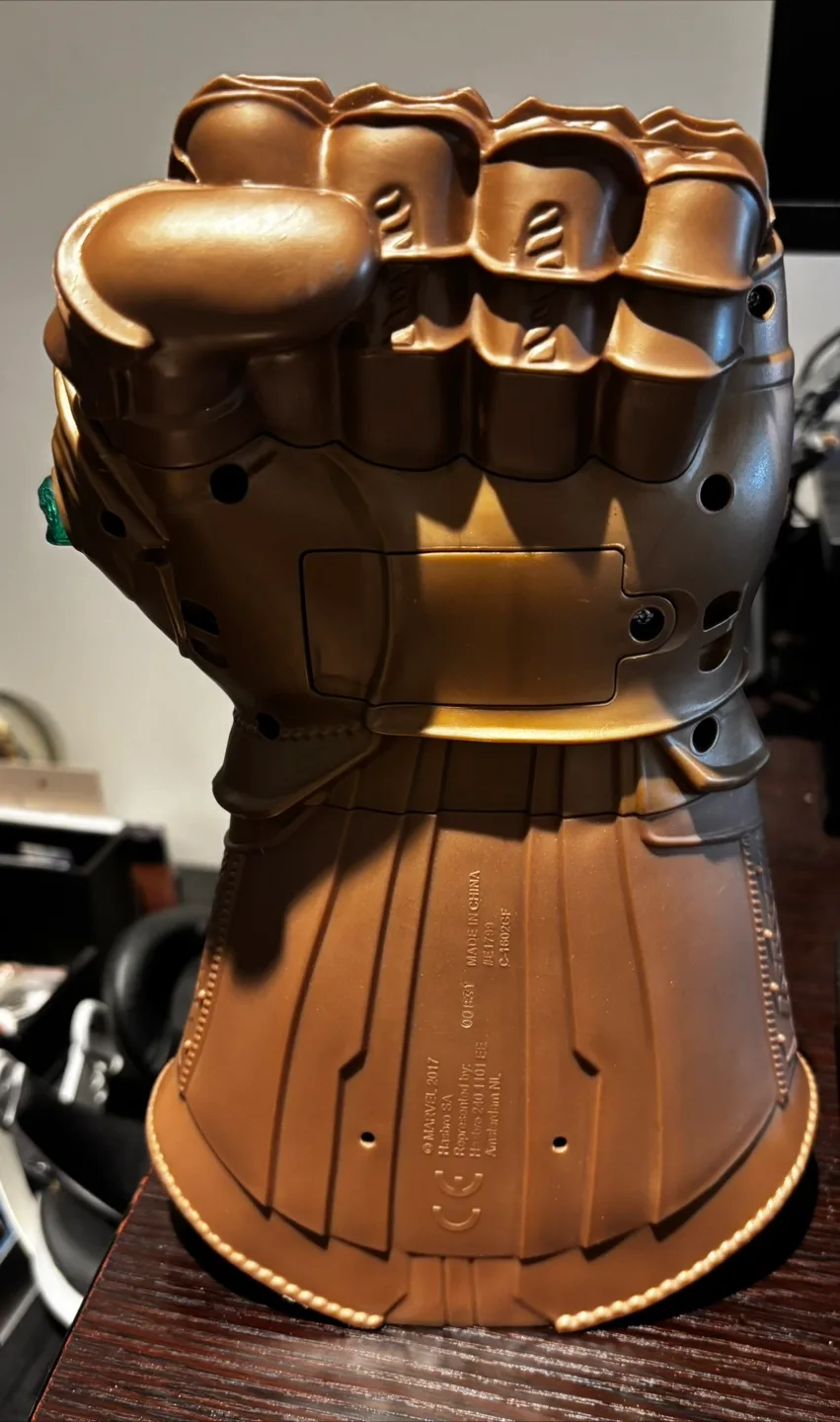 Marvel Avengers Thanos INFINITY GAUNTLET Hasbro 2017 image indicator(4)